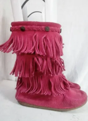 EUC Girls MINNETONKA Suede Fringe Ankle Boots Booties Moccasin Hippie 3 PINK Shoes