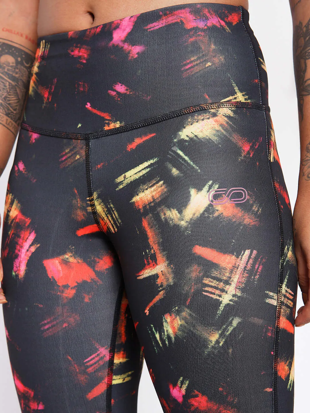 Graphic Performance Leggings Red Marks