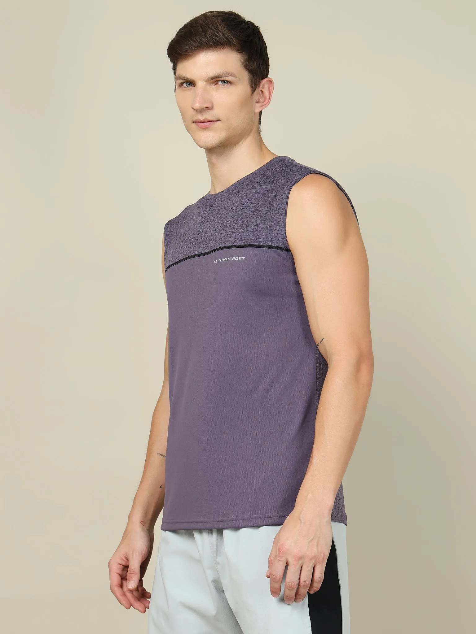 Men Colorblock Slim Fit Crew Neck Innerwear Vest with TECHNO COOL 