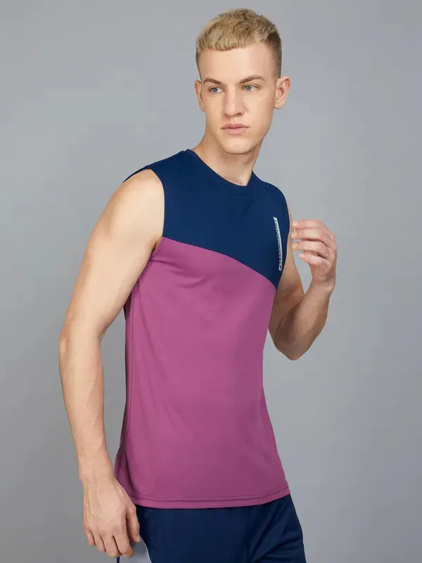 Men Colorblock Slim Fit Crew Neck Innerwear Vest with TECHNO COOL 