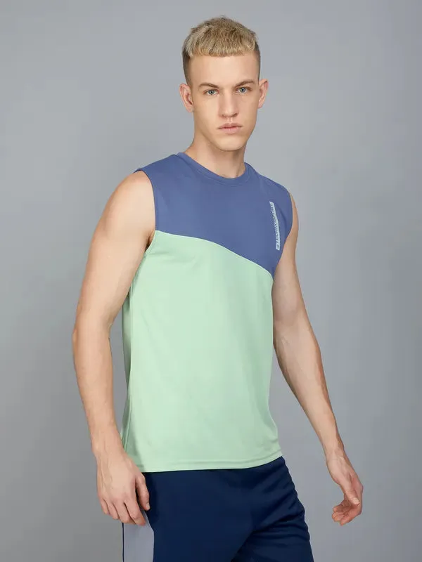 Men Colorblock Slim Fit Crew Neck Innerwear Vest with TECHNO COOL 