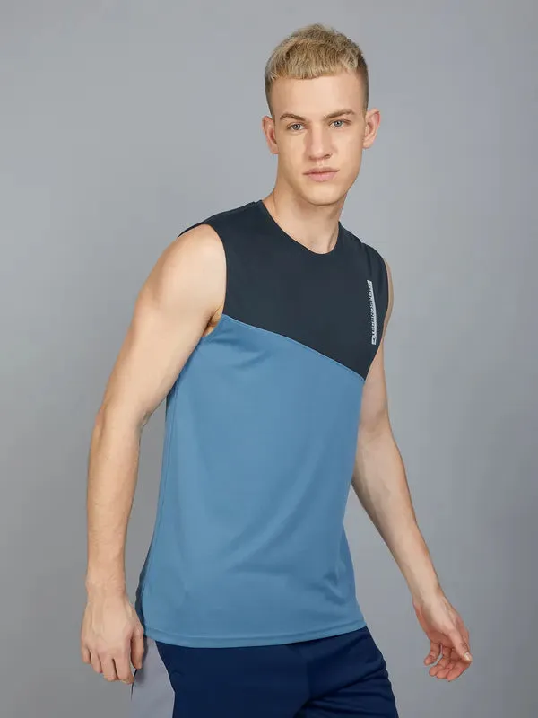 Men Colorblock Slim Fit Crew Neck Innerwear Vest with TECHNO COOL 