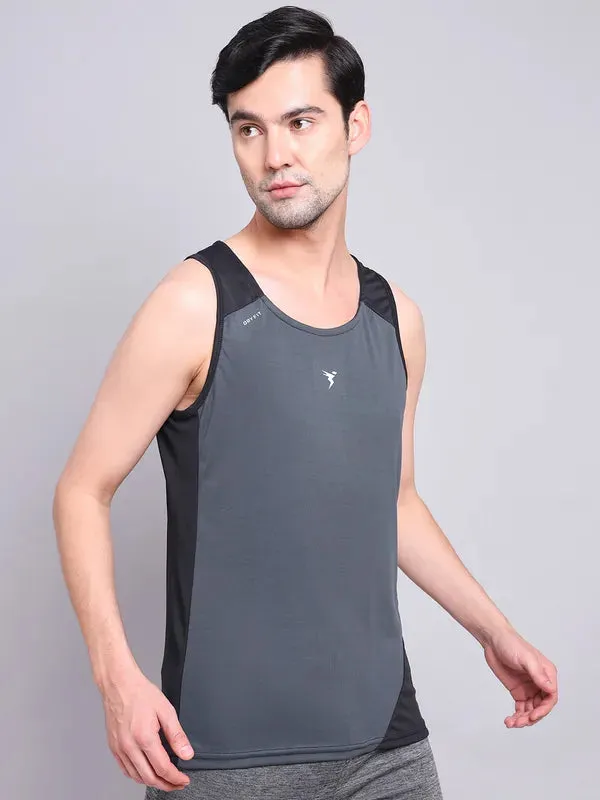 Men Colorblock Slim Fit Scoop Neck Innerwear Vest with TECHNO COOL 