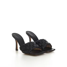 Padded Mules In Black Quilted Leather