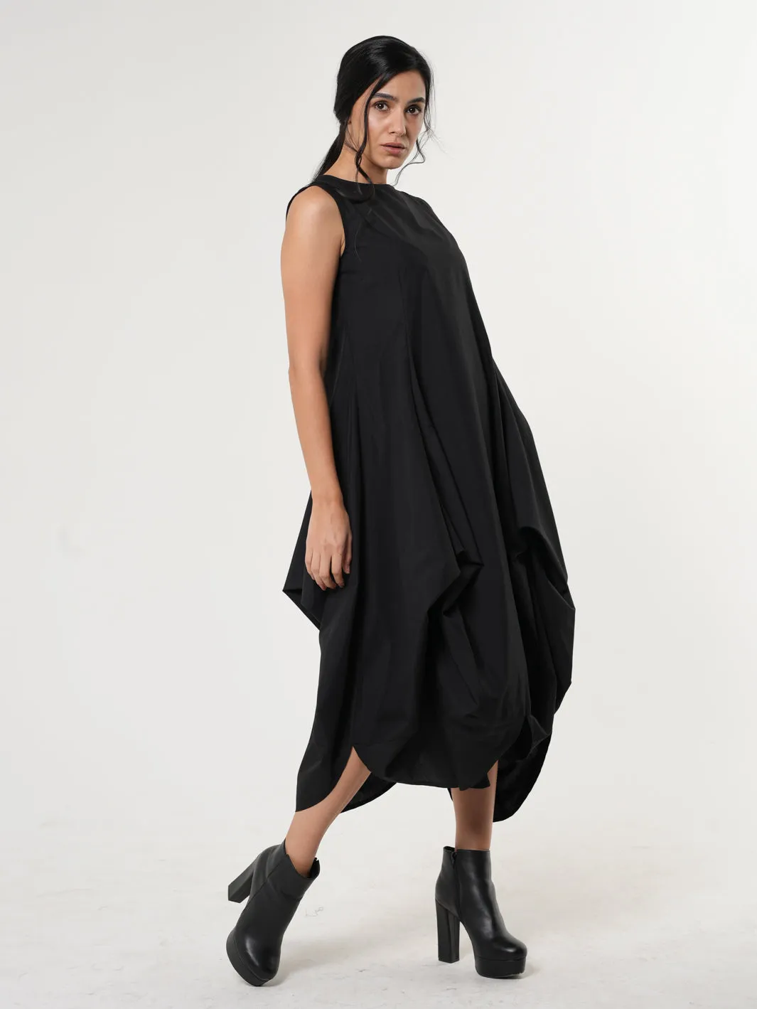 Sleeveless Black Dress With Drapings